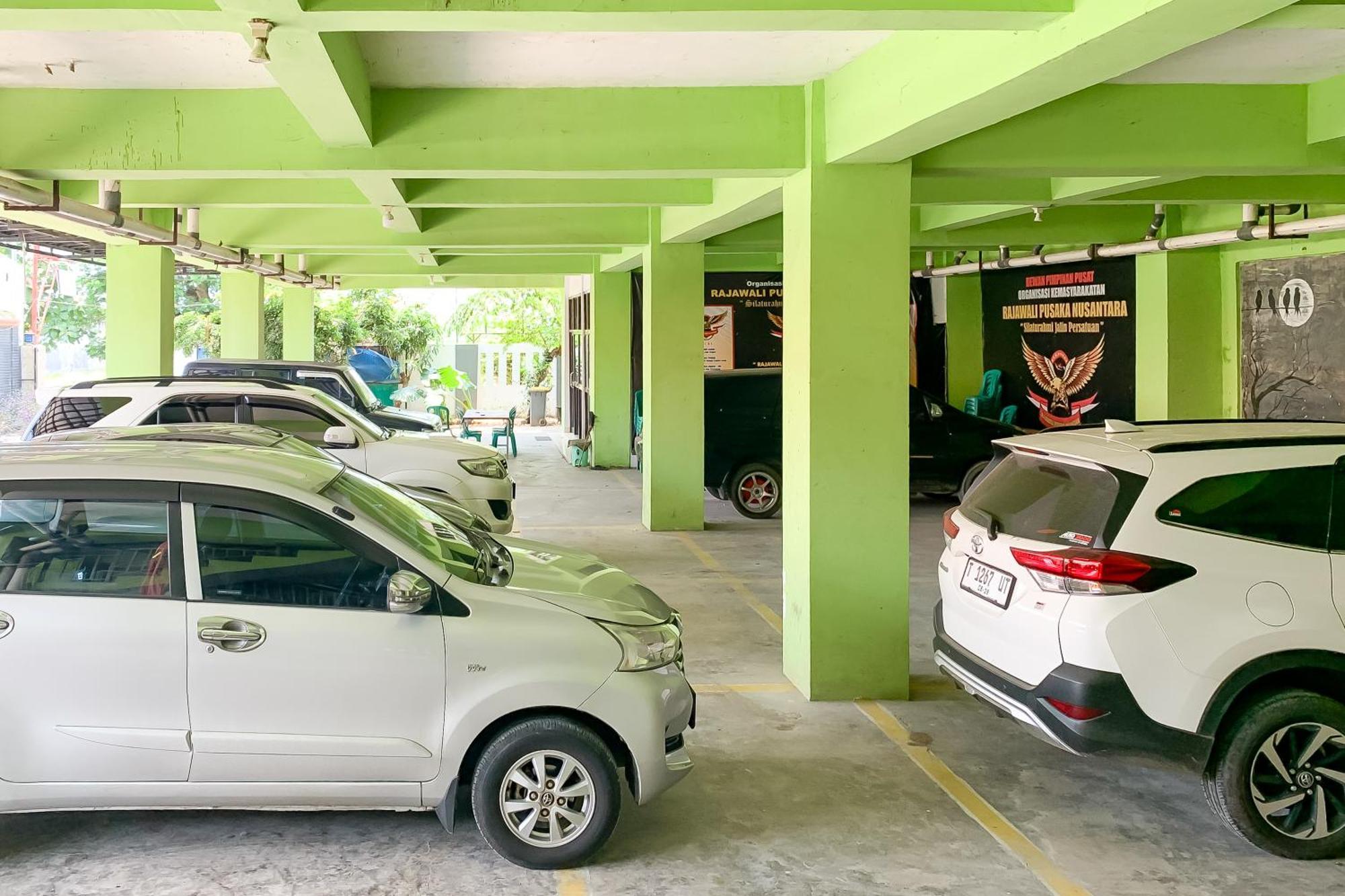 Penginapan Losmen Ayu Pamanukan Redpartner Pamanukan Hilir Eksteriør billede